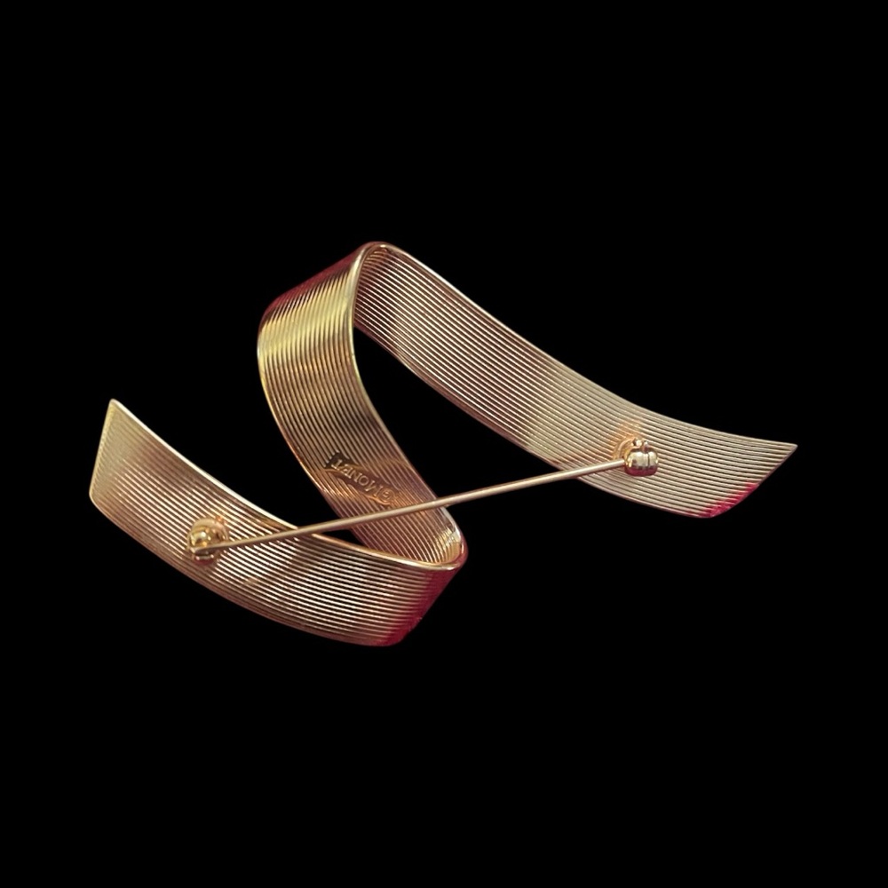 Monet Gold Tone Ribbon Brooch - Picture 4 of 4